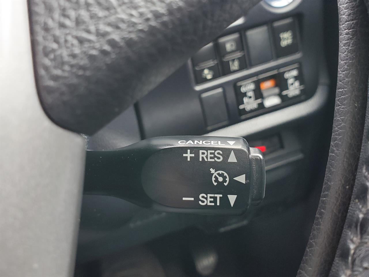 2017 Toyota Esquire thumbnail