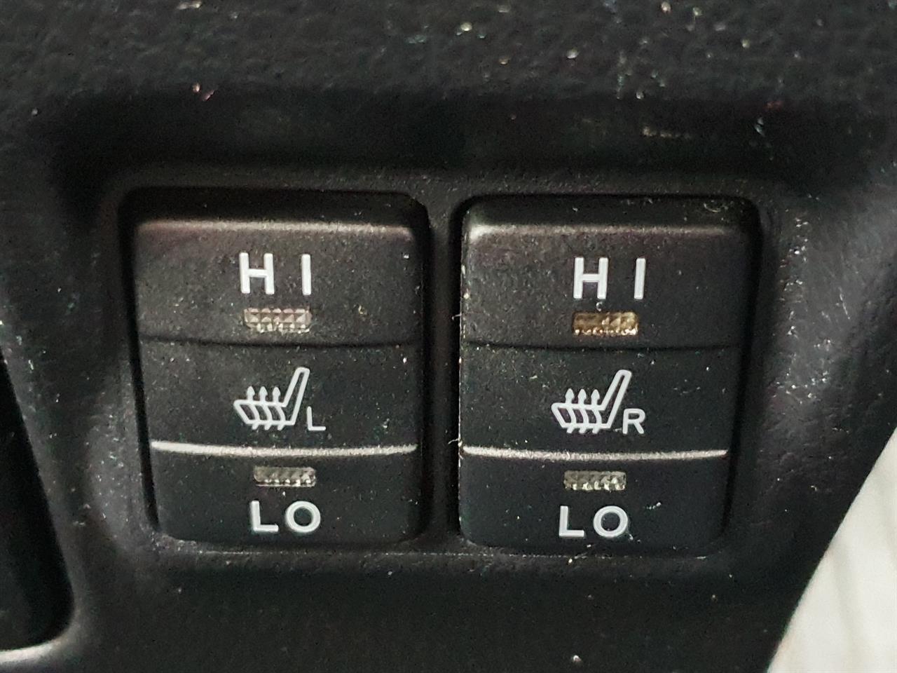 2017 Toyota Esquire thumbnail