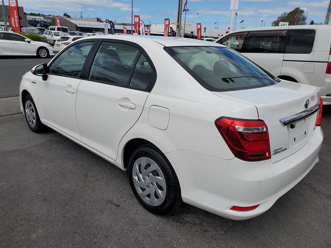 2020 Toyota Corolla thumbnail