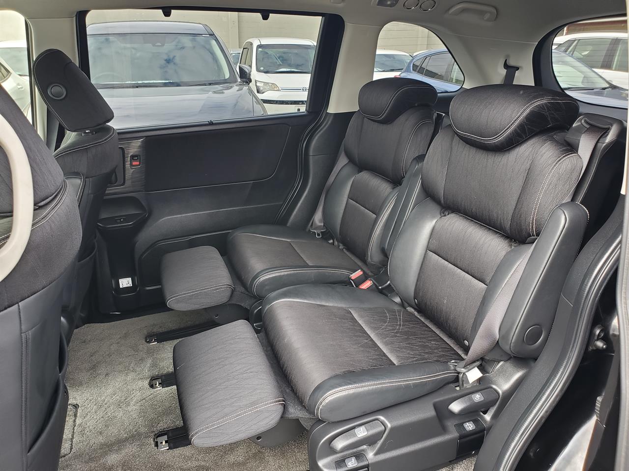 2017 Honda Odyssey thumbnail