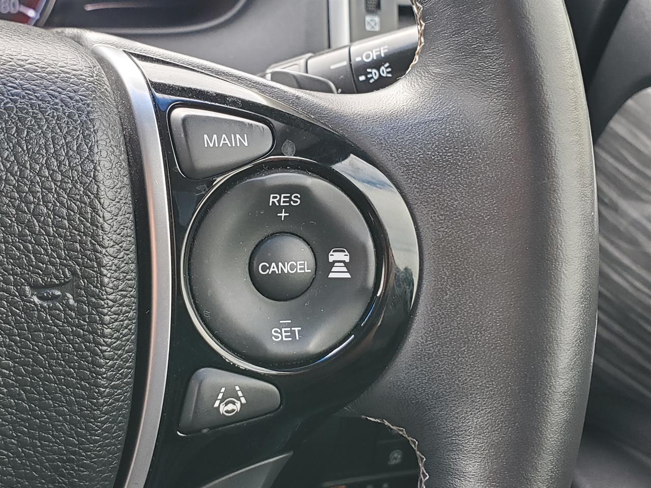 2017 Honda Odyssey thumbnail