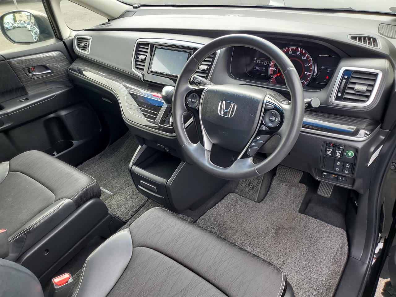 2017 Honda Odyssey thumbnail