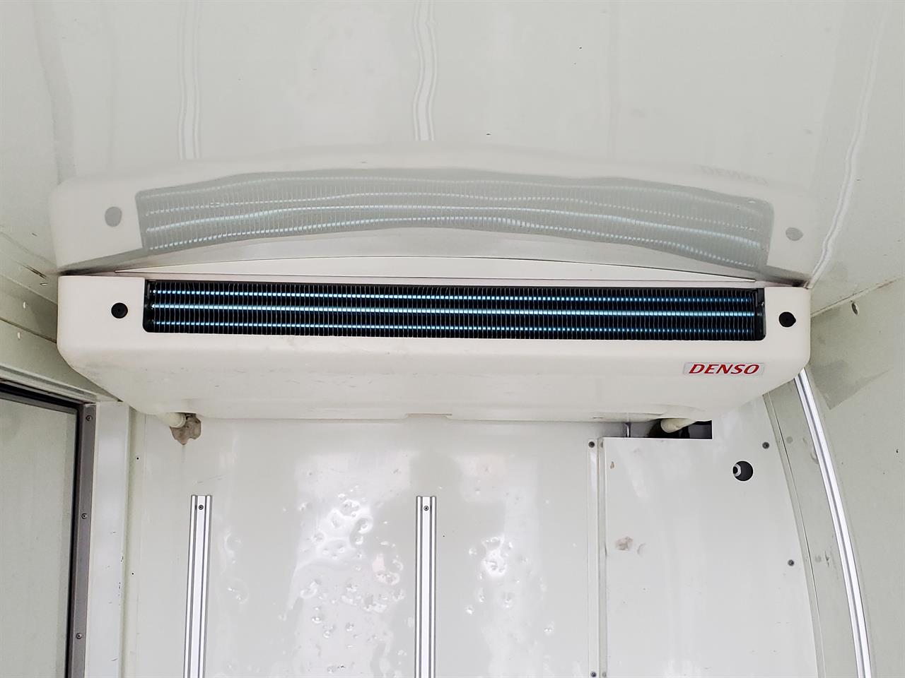 2019 Toyota Hiace thumbnail