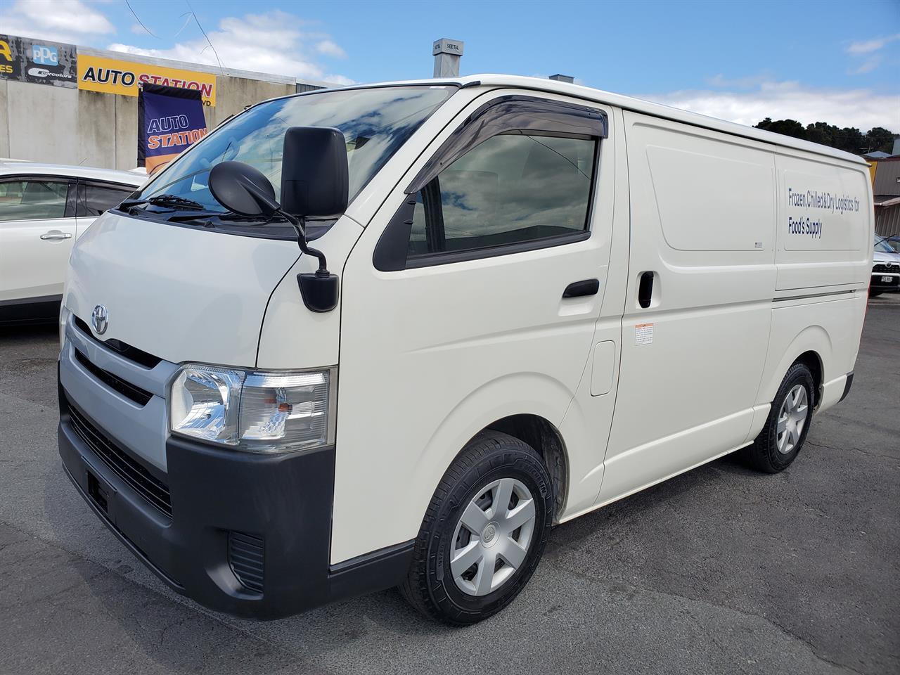 2019 Toyota Hiace thumbnail