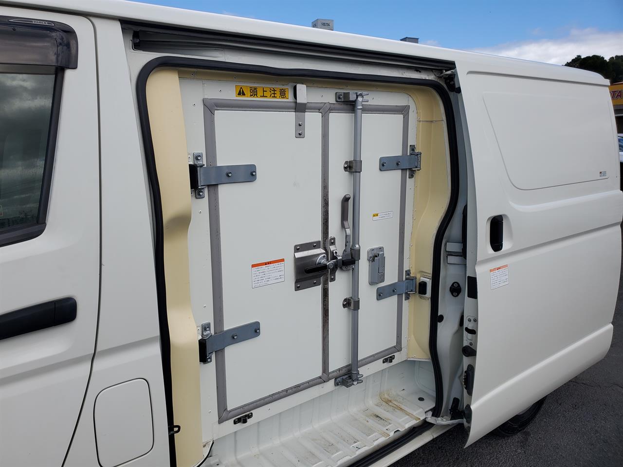 2019 Toyota Hiace thumbnail