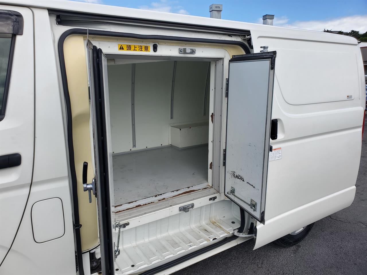 2019 Toyota Hiace thumbnail