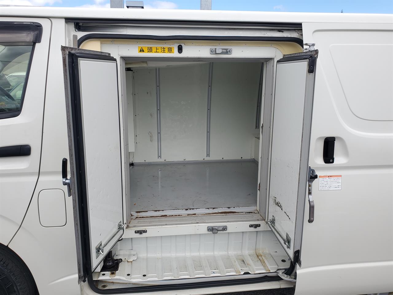 2019 Toyota Hiace thumbnail
