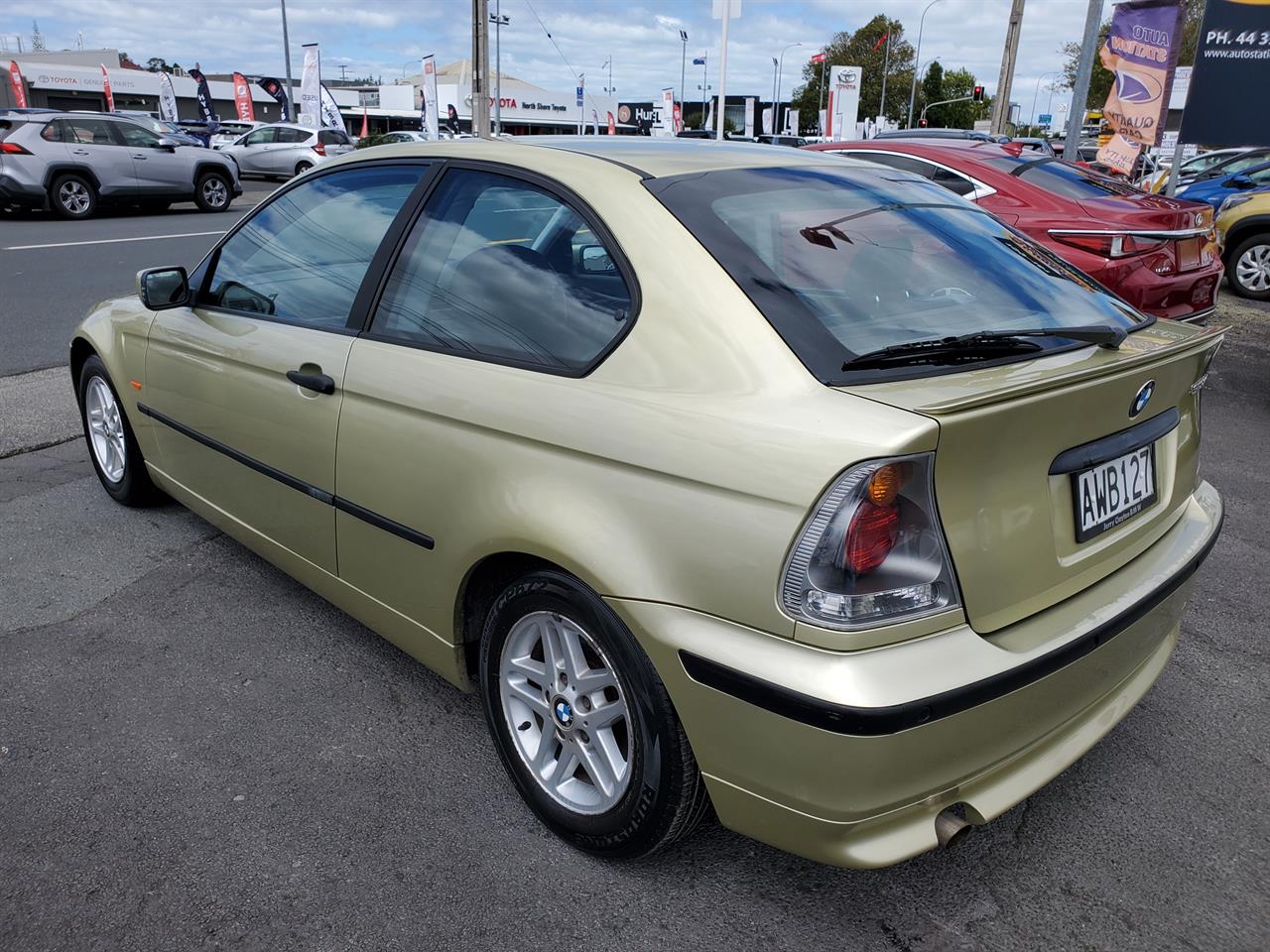 2002 BMW Compact thumbnail