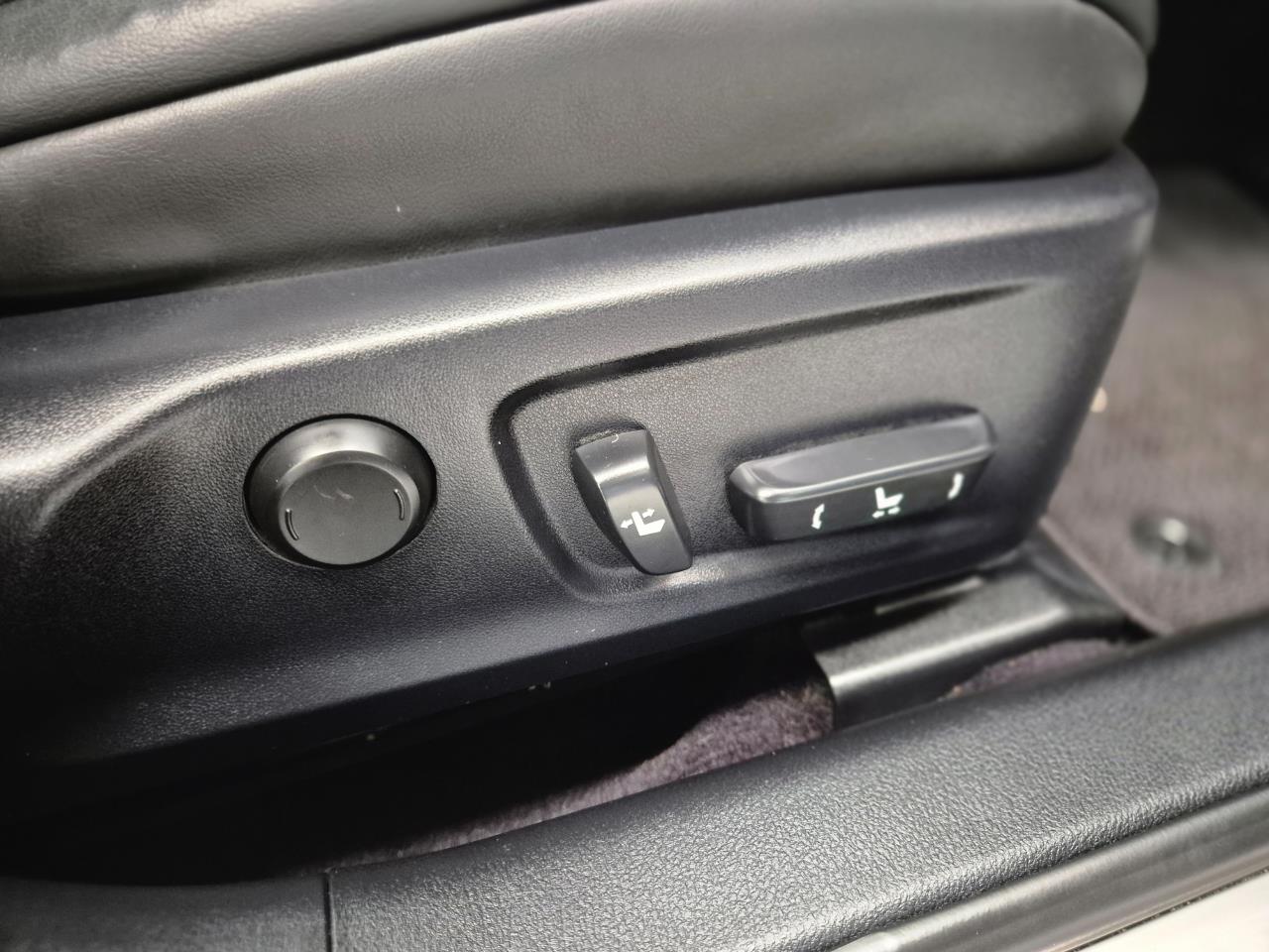 2013 Lexus IS thumbnail