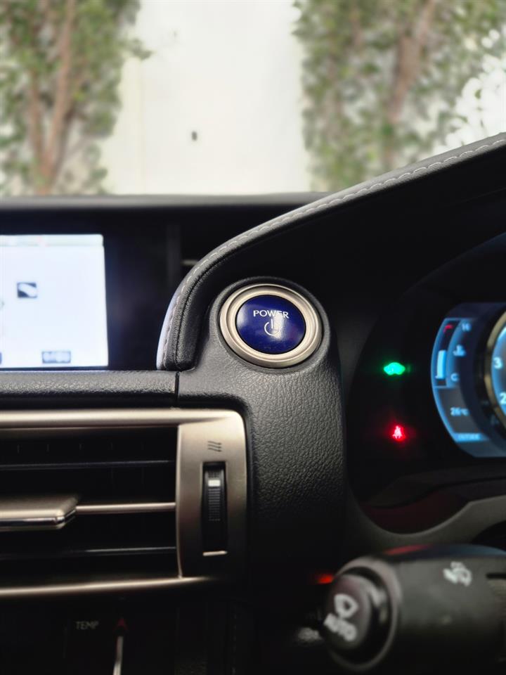 2013 Lexus IS thumbnail