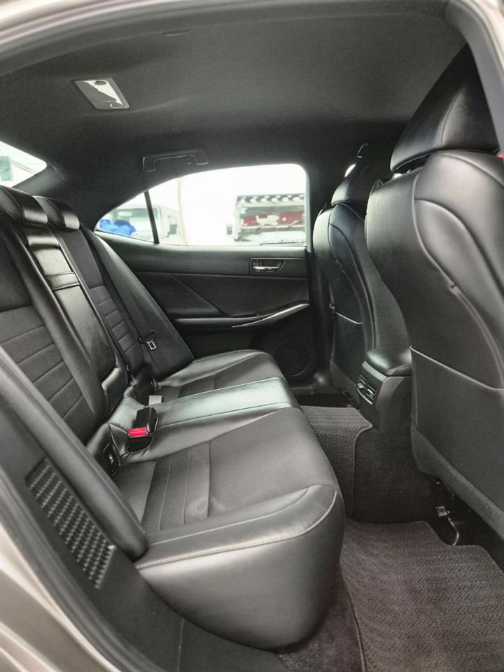 2013 Lexus IS thumbnail
