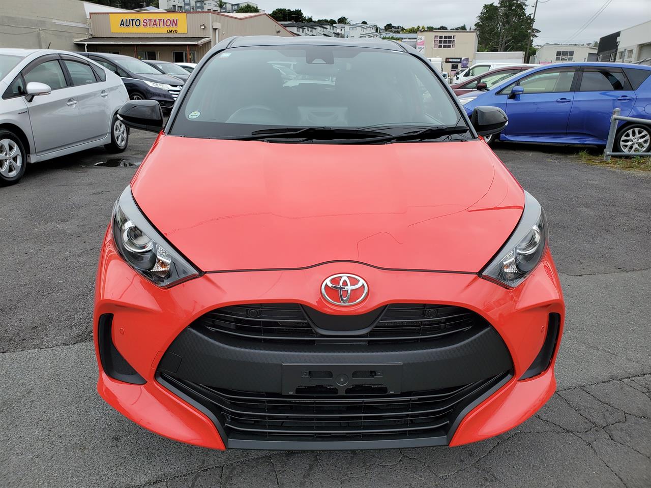 2020 Toyota Yaris thumbnail