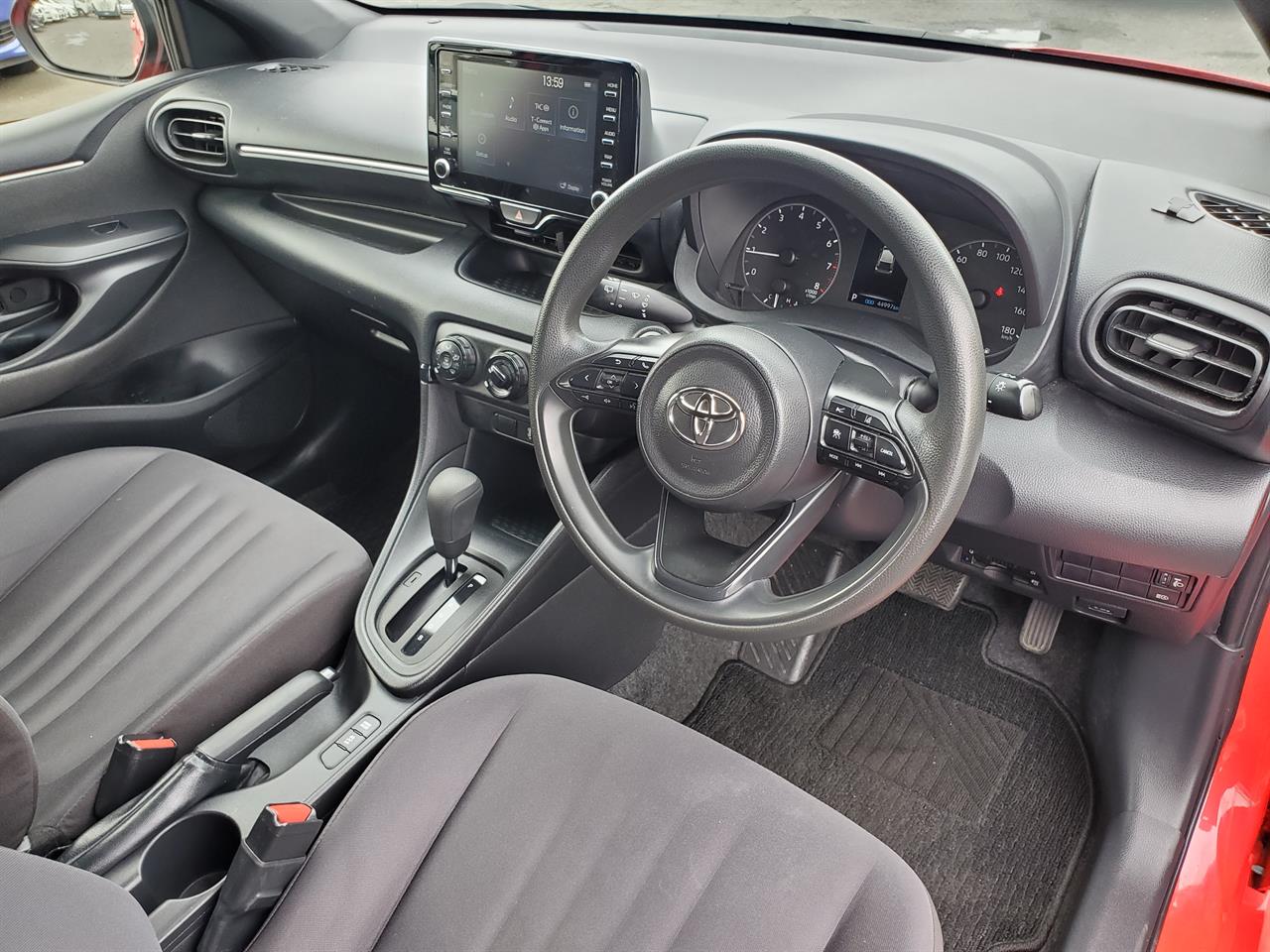2020 Toyota Yaris thumbnail