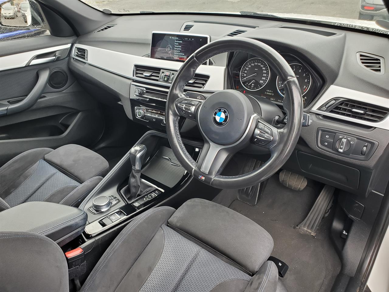 2017 BMW X1 thumbnail