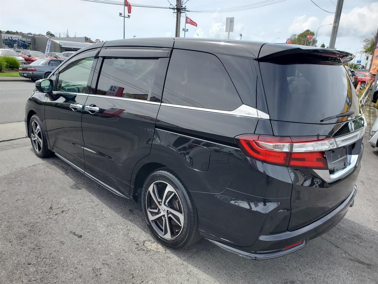 2015 Honda Odyssey thumbnail