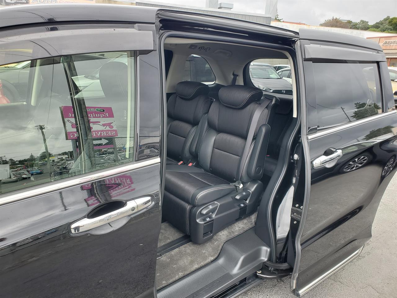 2015 Honda Odyssey thumbnail