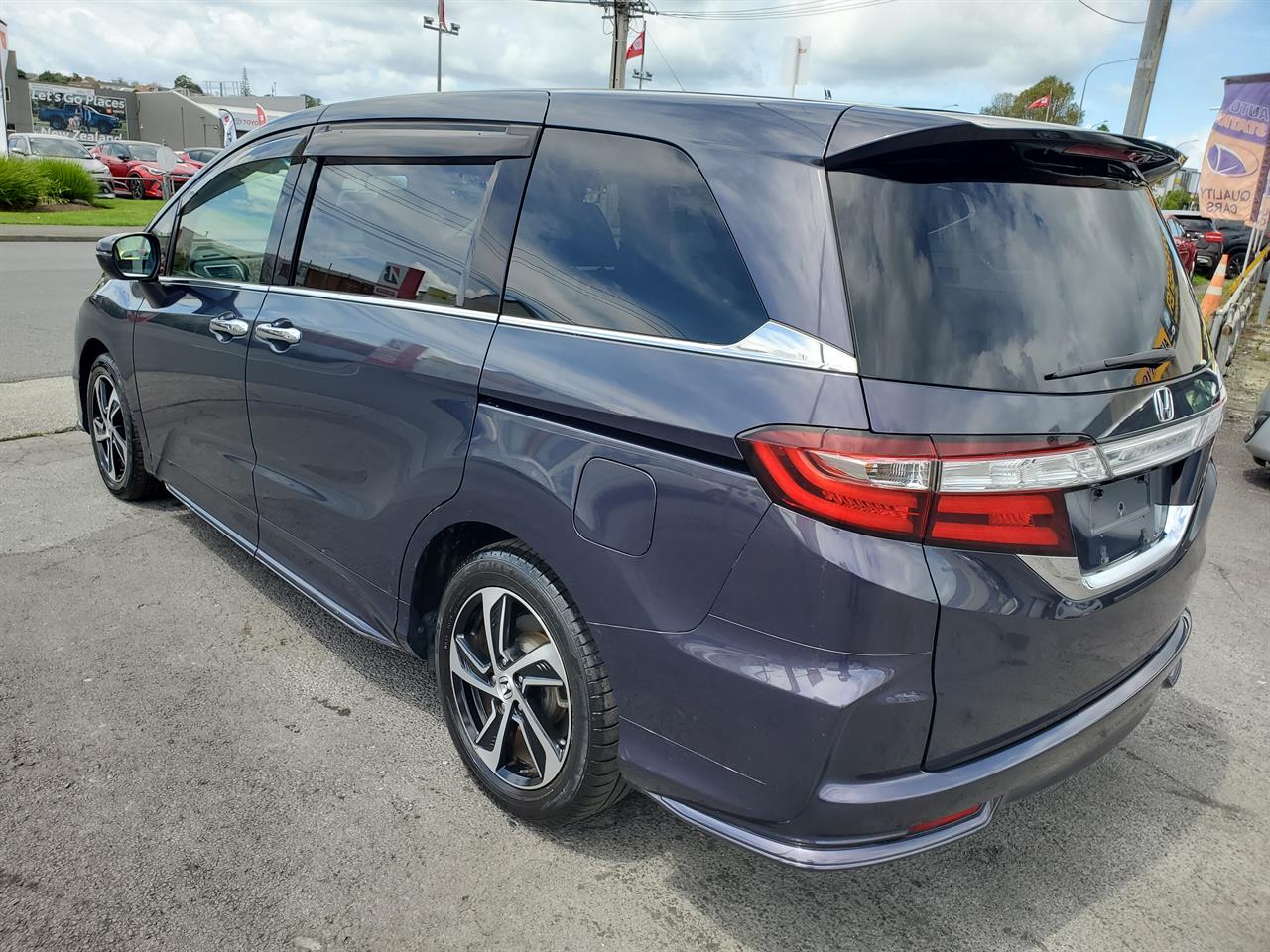 2015 Honda Odyssey thumbnail
