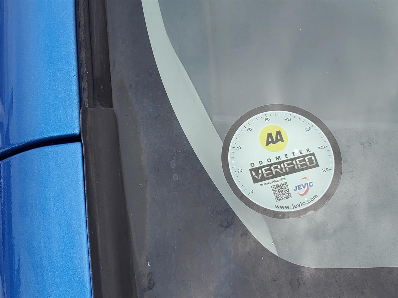 2015 Toyota Aqua thumbnail