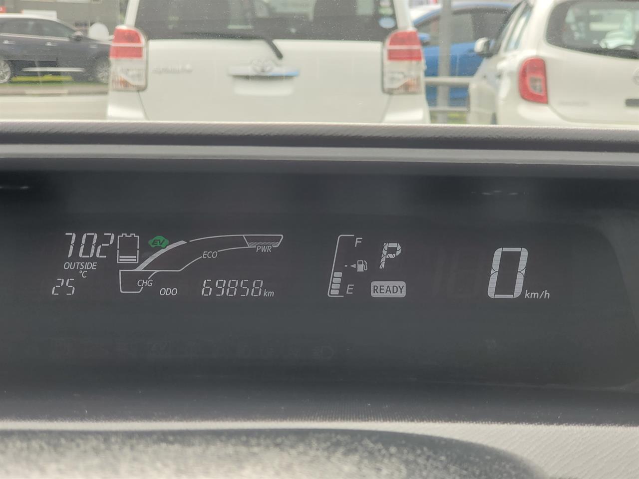 2015 Toyota Aqua thumbnail