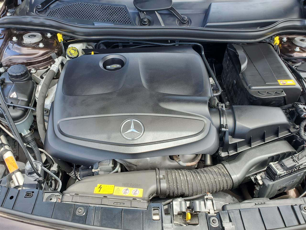2014 Mercedes-Benz GLA250 thumbnail