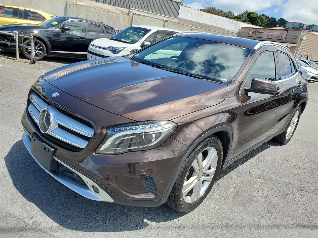 2014 Mercedes-Benz GLA250 thumbnail