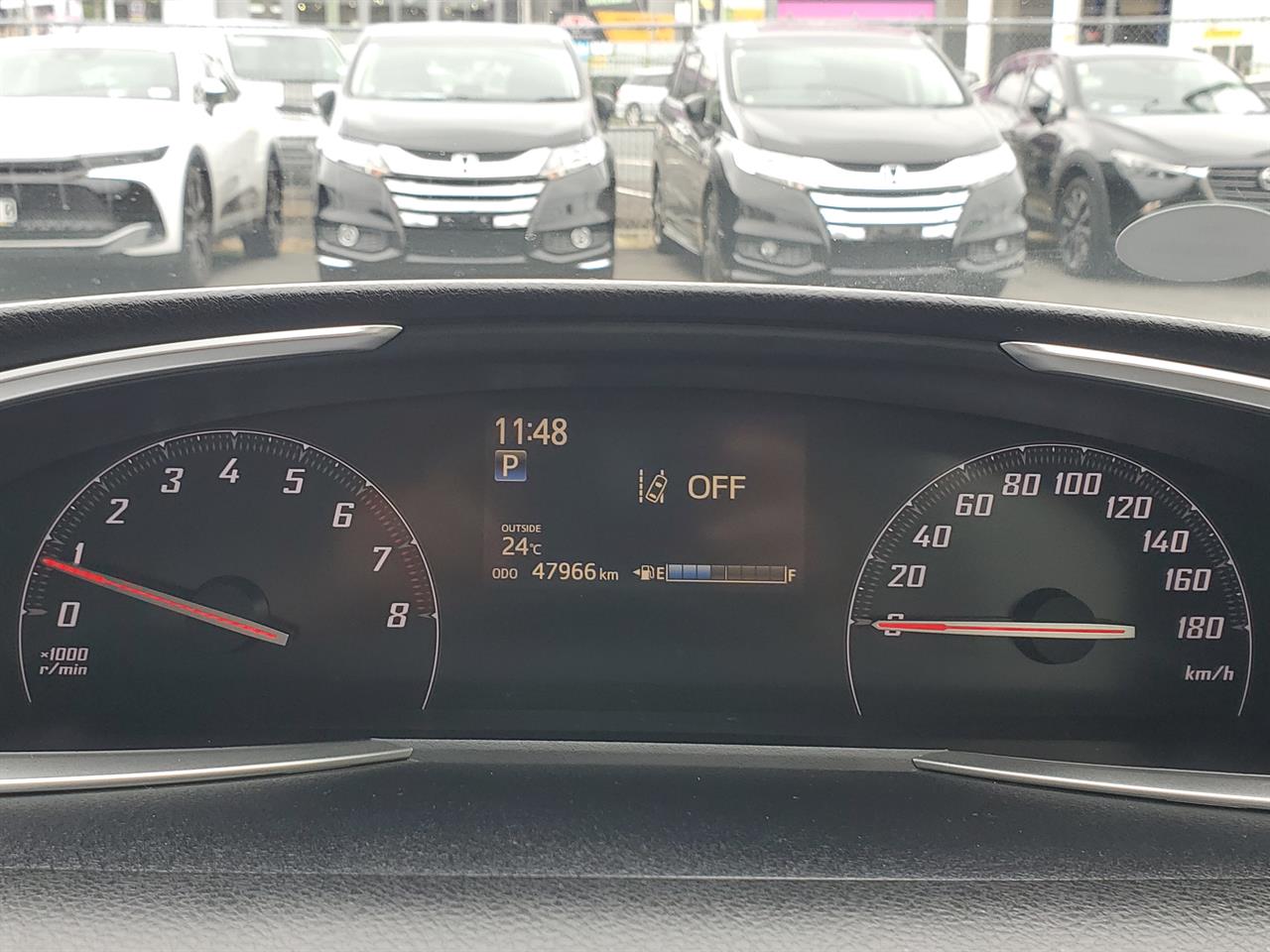 2017 Toyota Sienta thumbnail