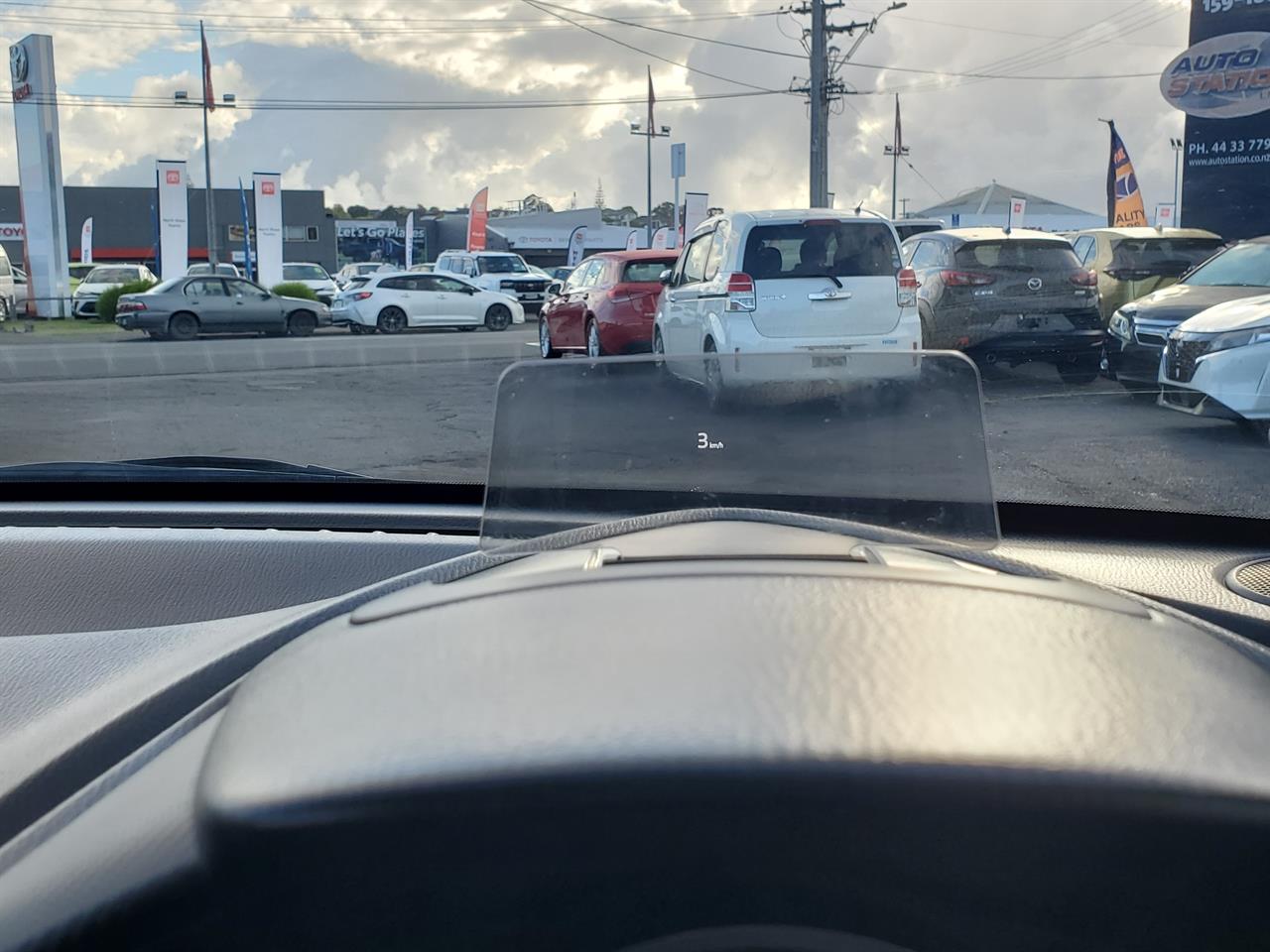 2020 Mazda Mazda2 thumbnail