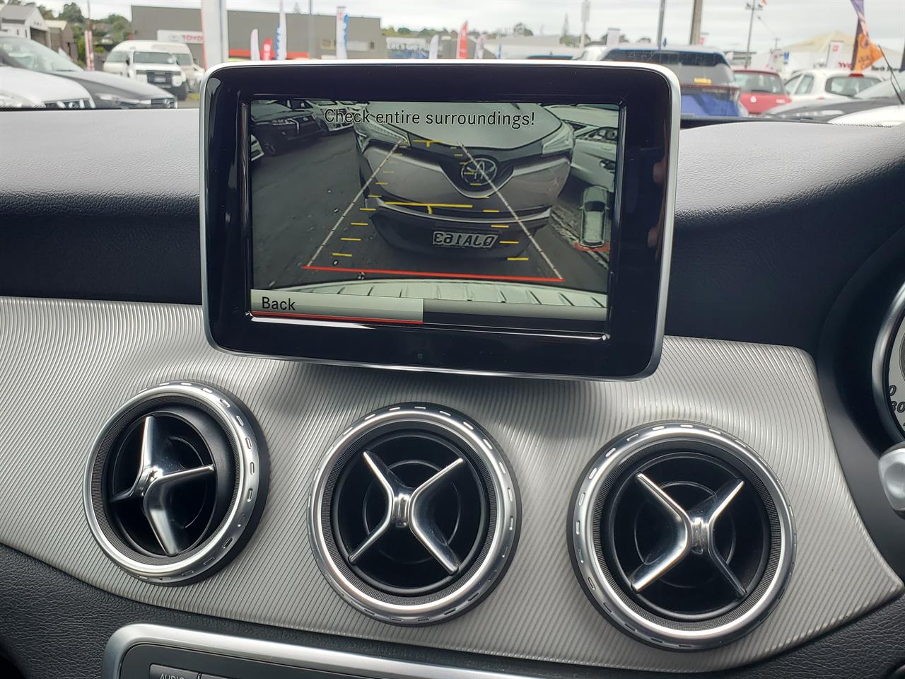 2014 Mercedes-Benz GLA250 thumbnail