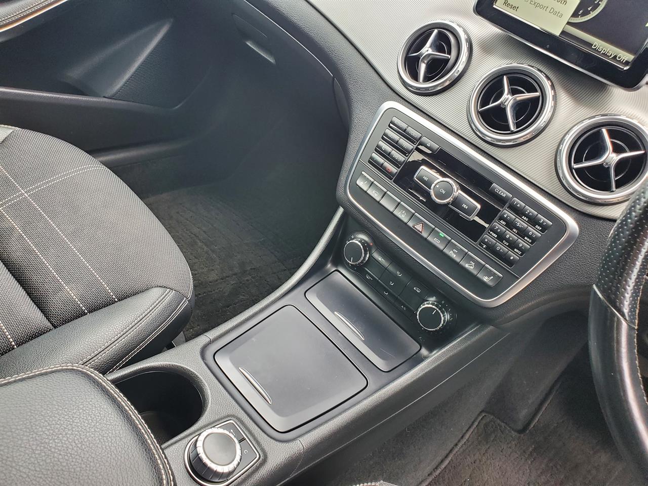 2014 Mercedes-Benz GLA250 thumbnail