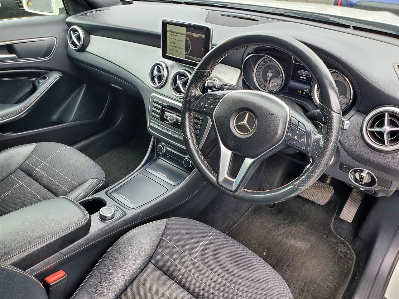 2014 Mercedes-Benz GLA250 thumbnail