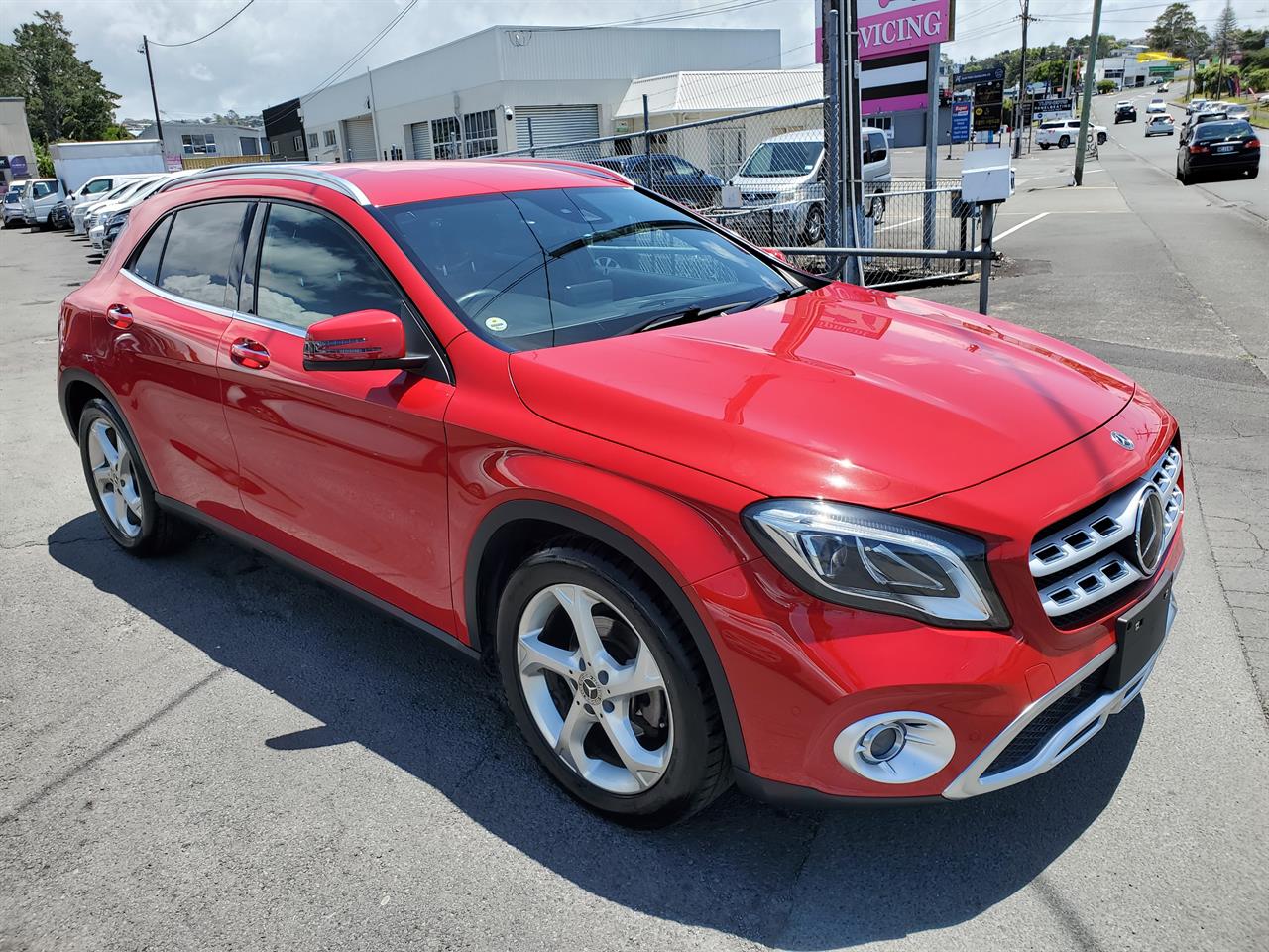 2018 Mercedes-Benz GLA thumbnail