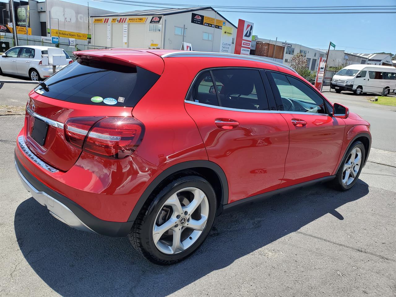 2018 Mercedes-Benz GLA thumbnail