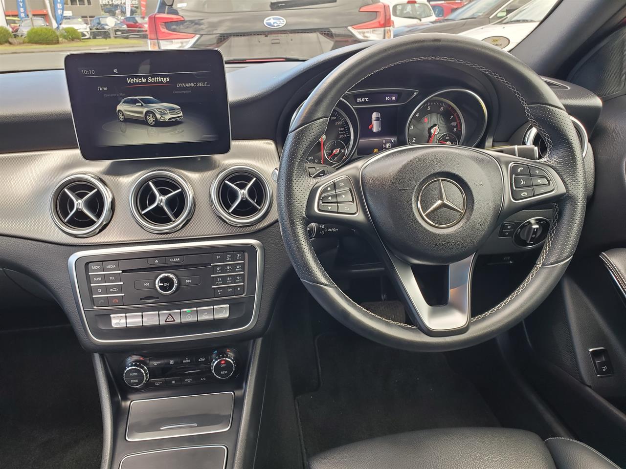 2018 Mercedes-Benz GLA thumbnail