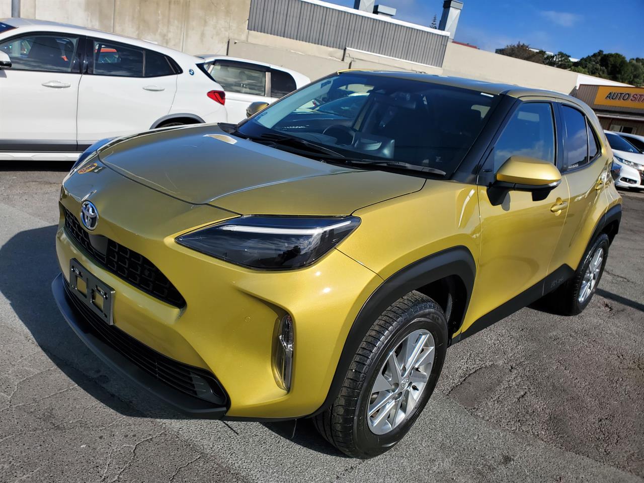2022 Toyota Yaris thumbnail