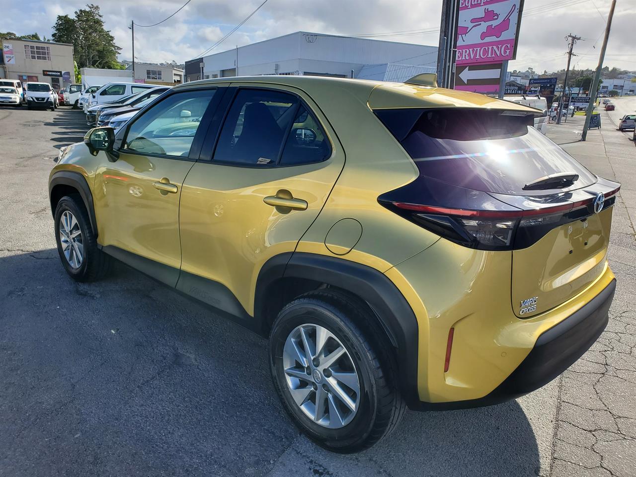 2022 Toyota Yaris thumbnail