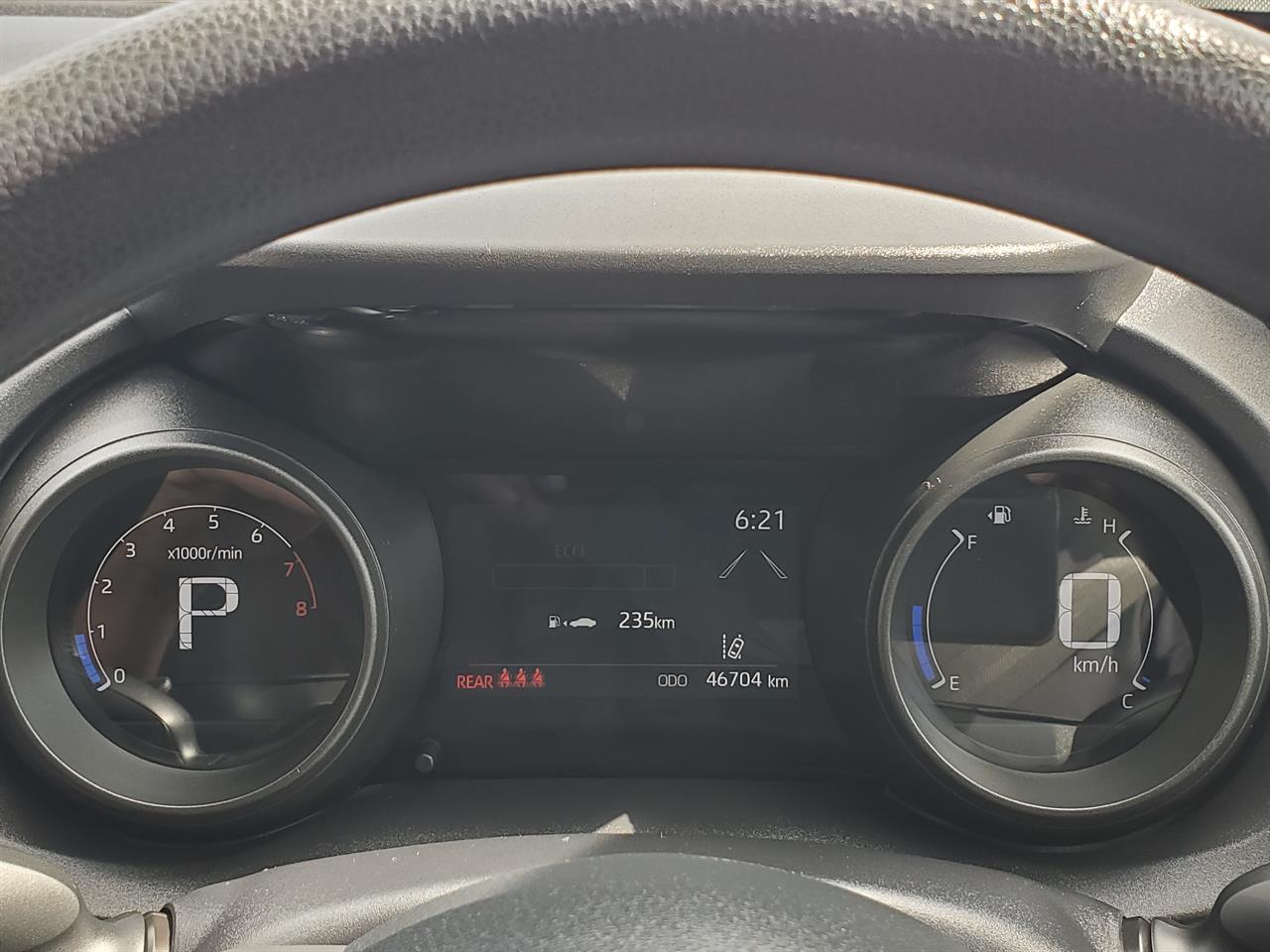 2022 Toyota Yaris thumbnail