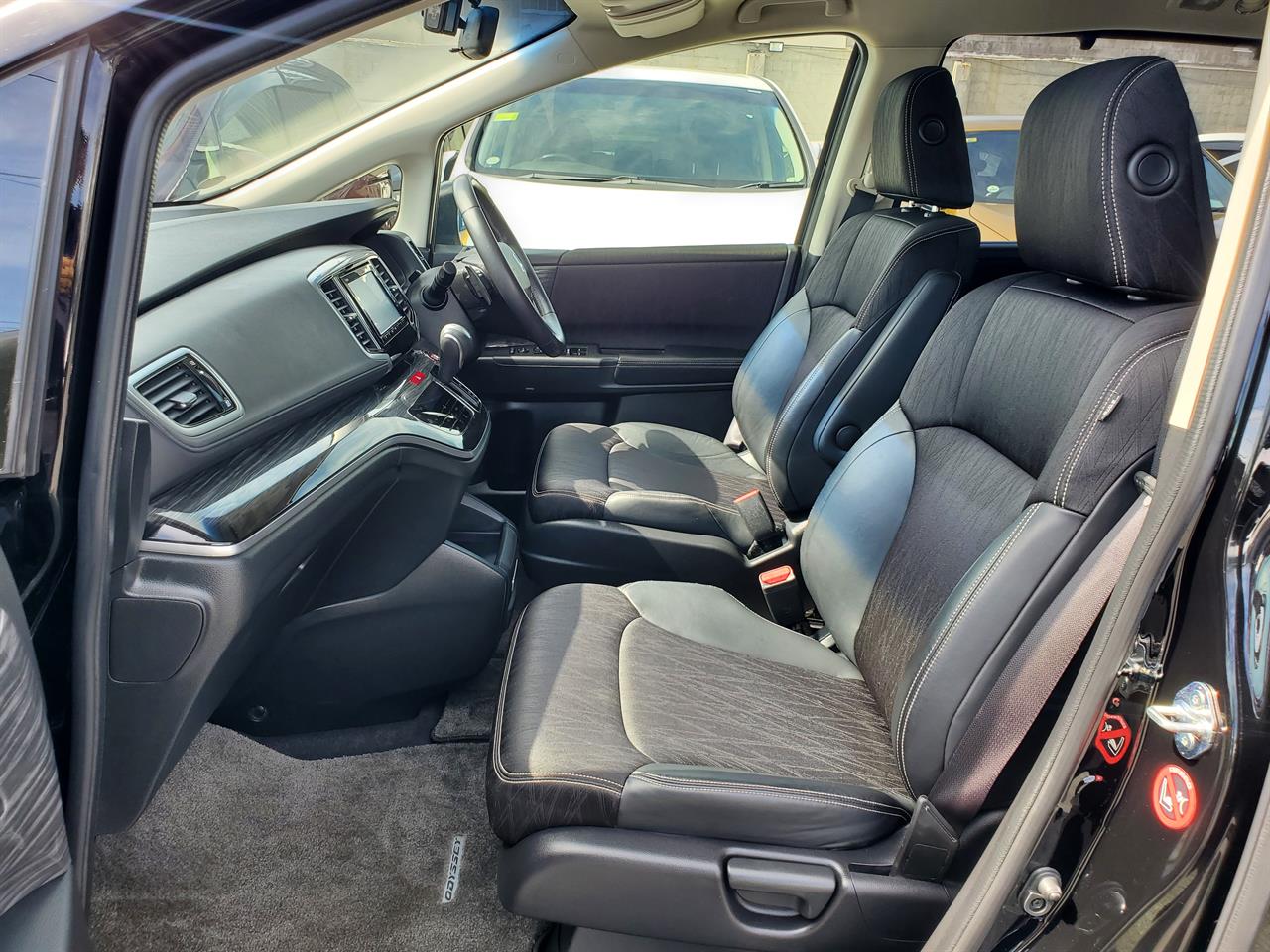 2017 Honda Odyssey thumbnail