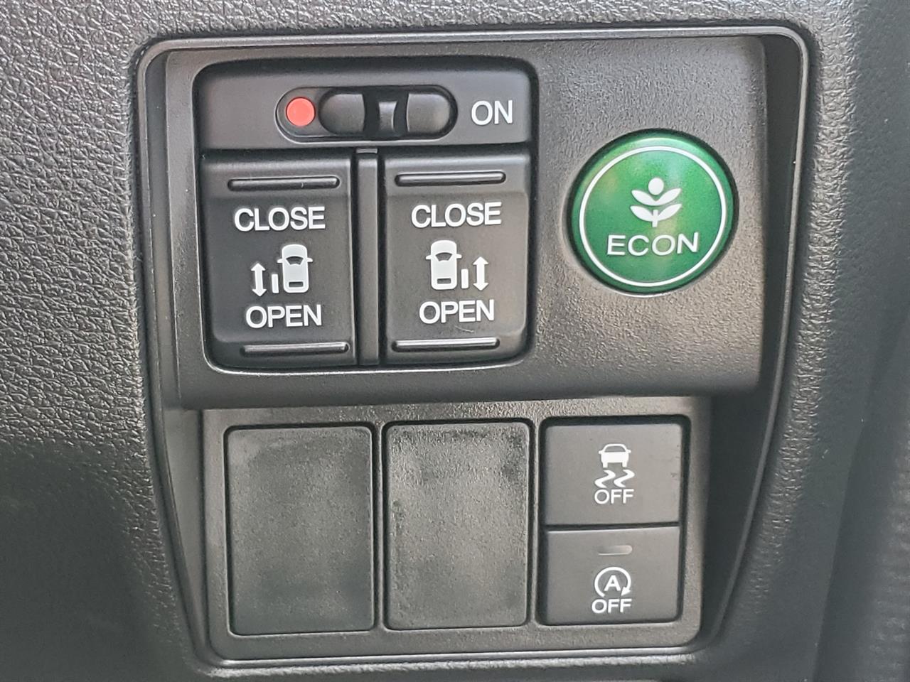 2017 Honda Odyssey thumbnail