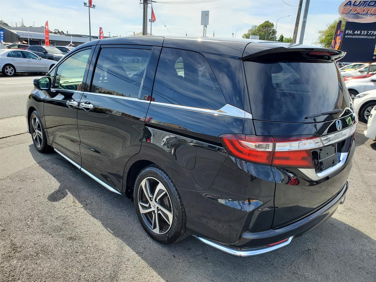 2017 Honda Odyssey thumbnail