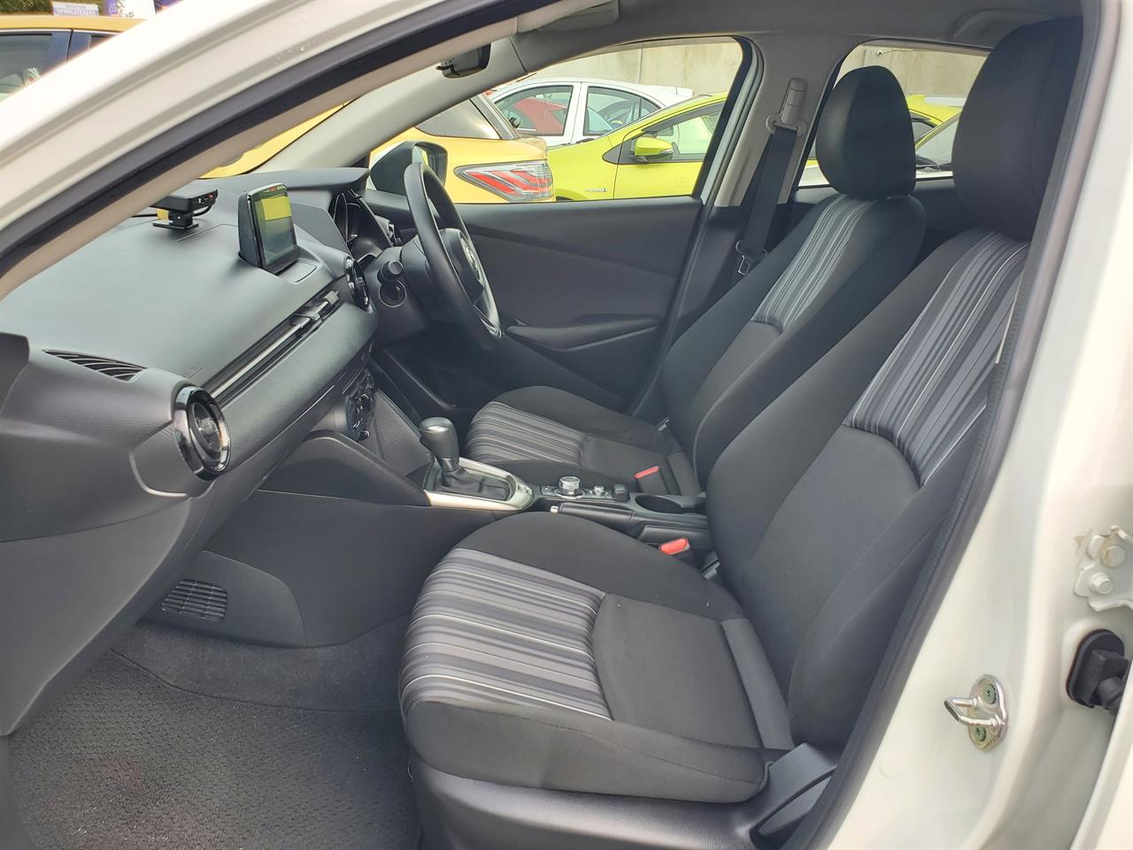 2020 Mazda 2 thumbnail