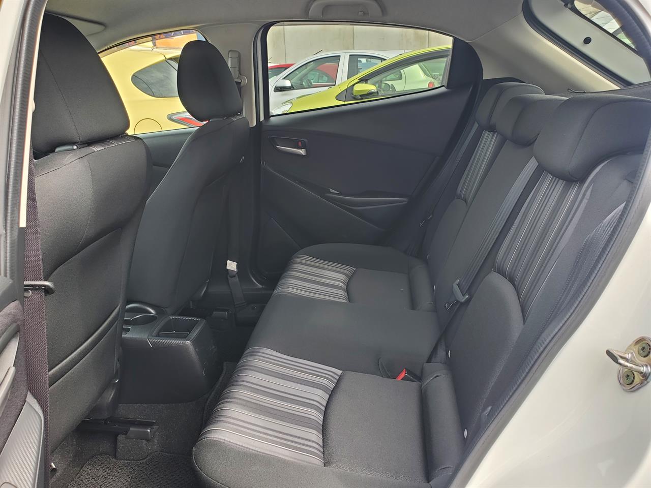 2020 Mazda 2 thumbnail