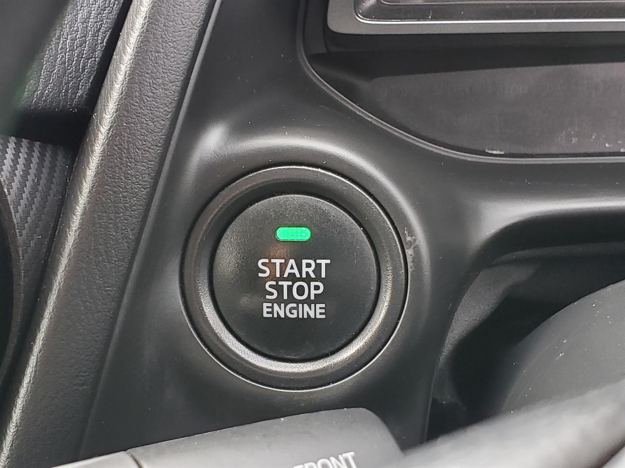 2020 Mazda 2 thumbnail