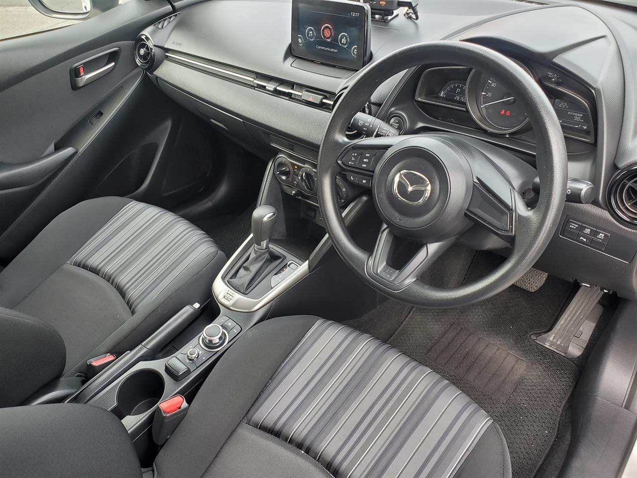 2020 Mazda 2 thumbnail