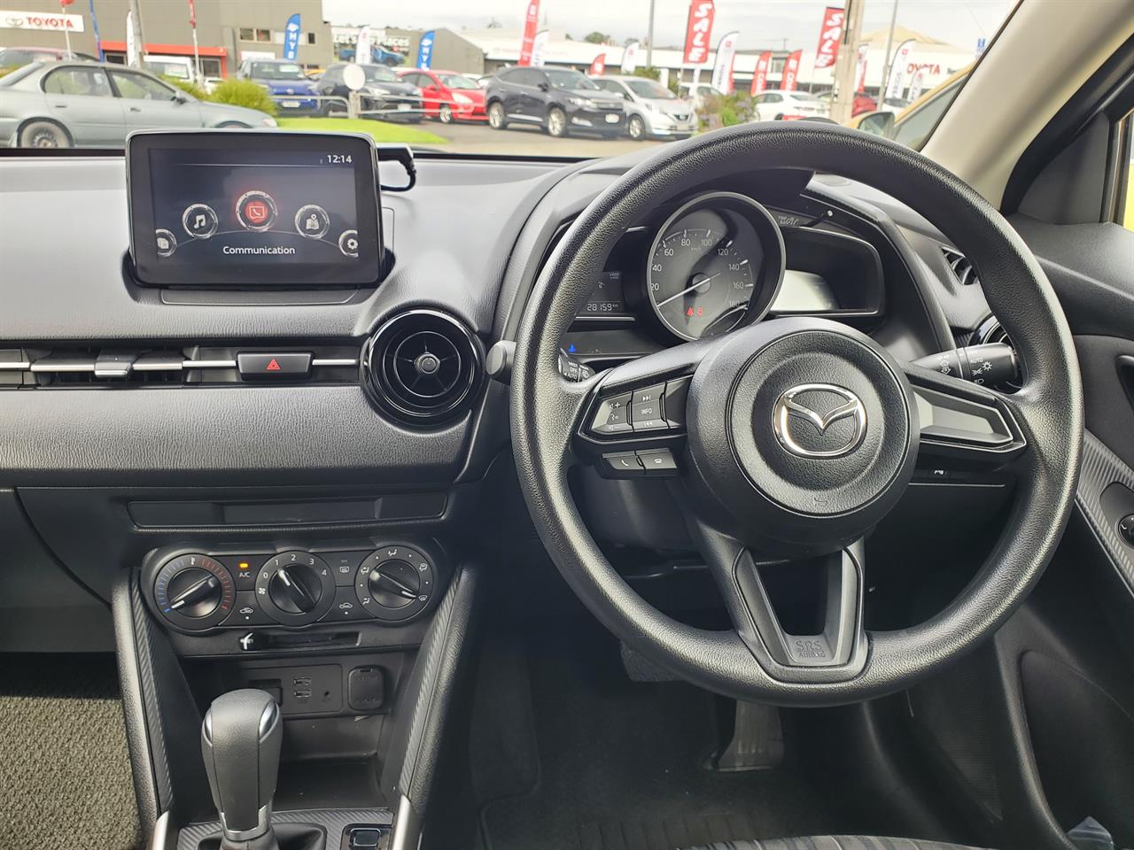 2020 Mazda 2 thumbnail
