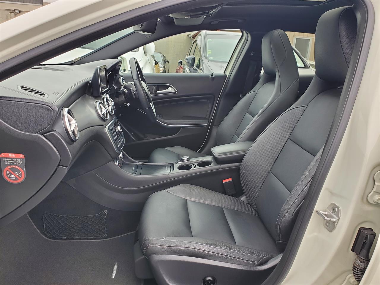2015 Mercedes-Benz GLA250 thumbnail