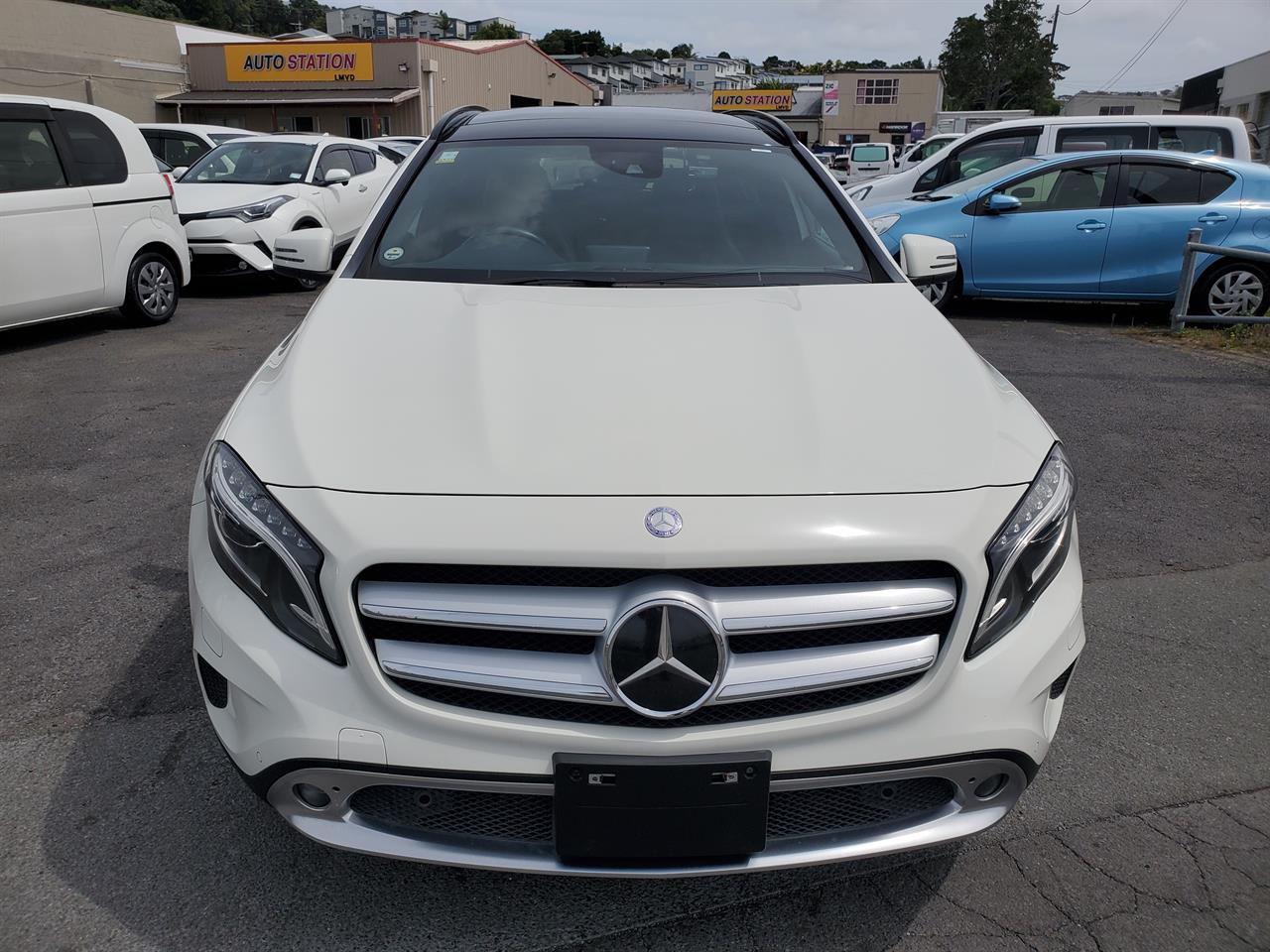 2015 Mercedes-Benz GLA250 thumbnail