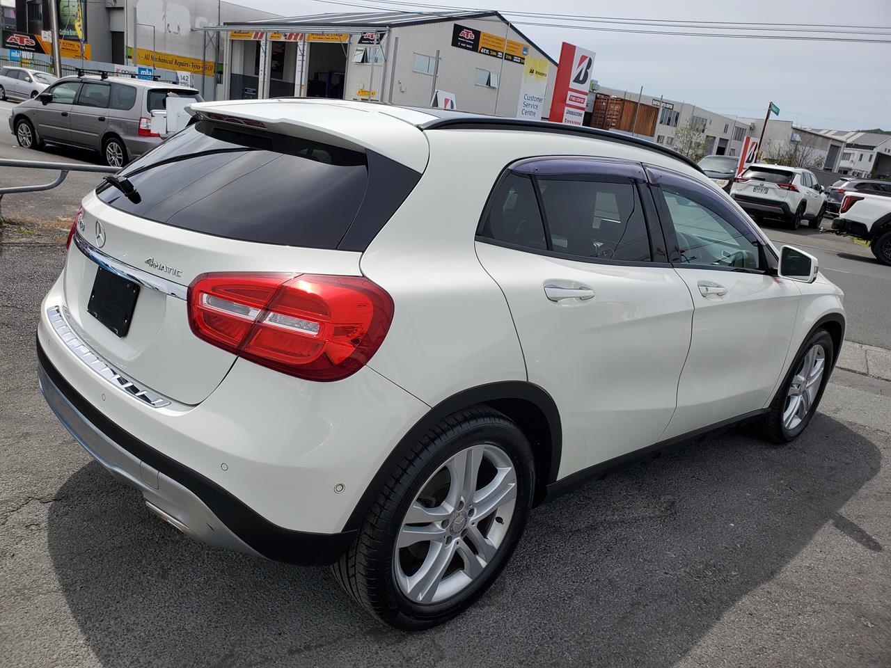 2015 Mercedes-Benz GLA250 thumbnail