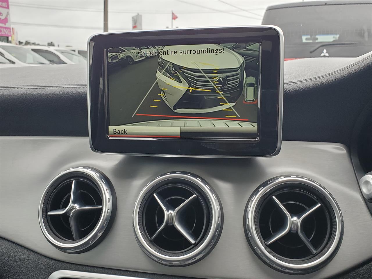 2015 Mercedes-Benz GLA250 thumbnail