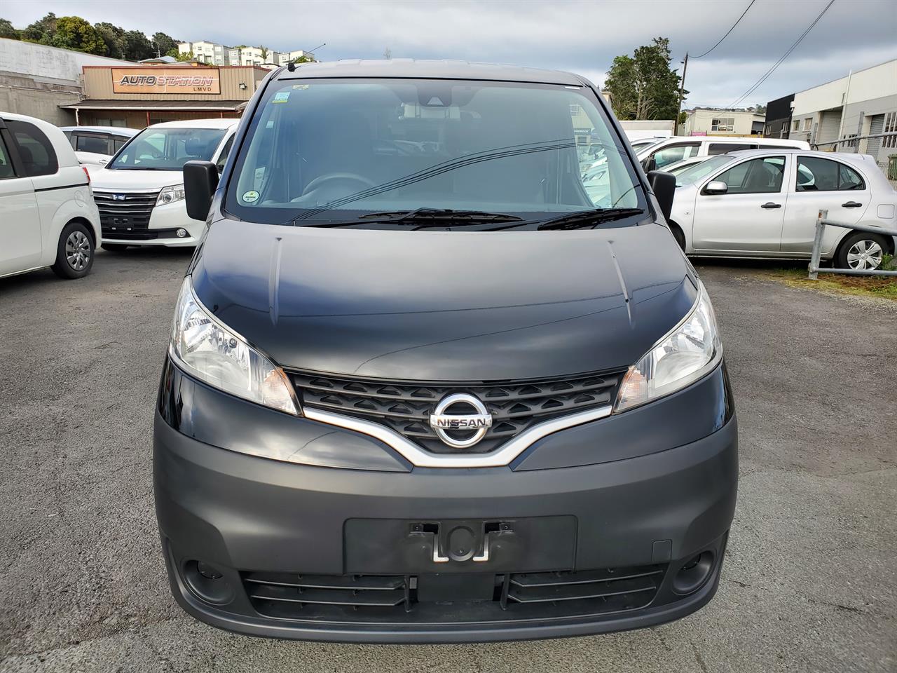 2020 Nissan NV200 thumbnail