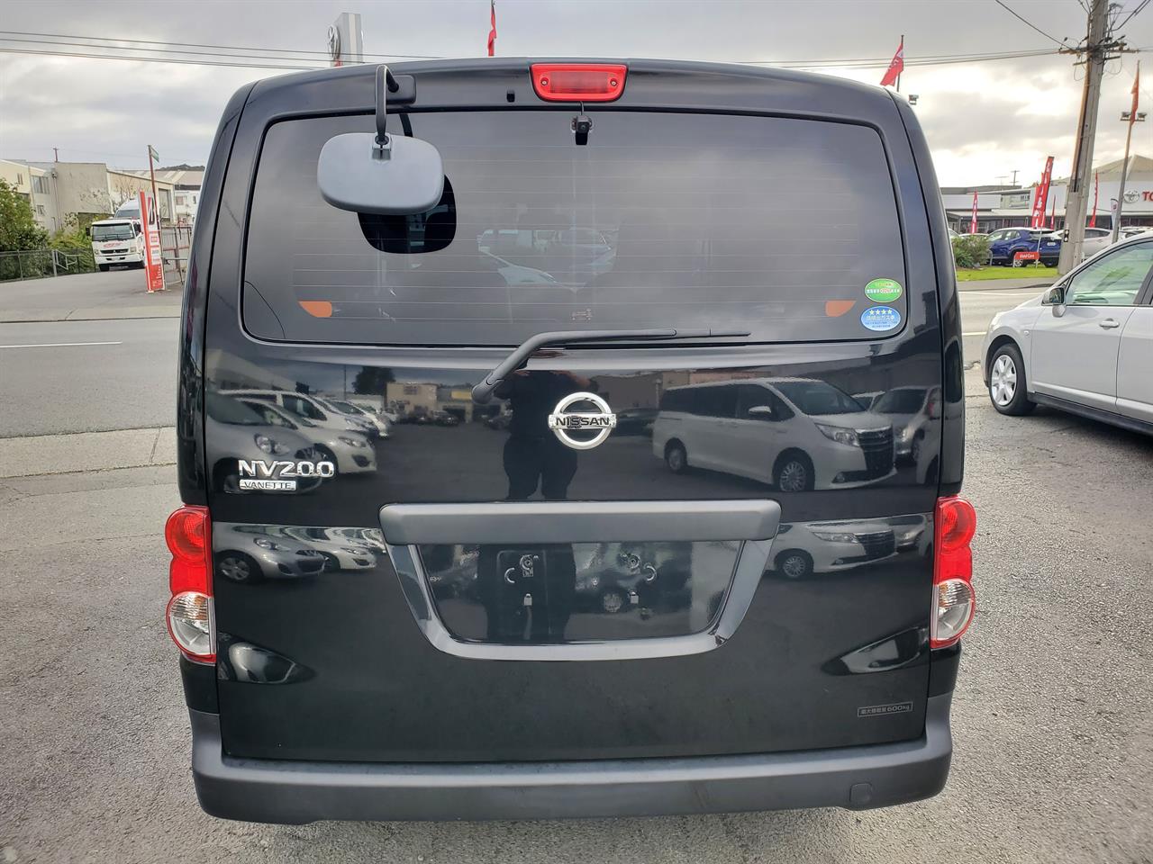 2020 Nissan NV200 thumbnail